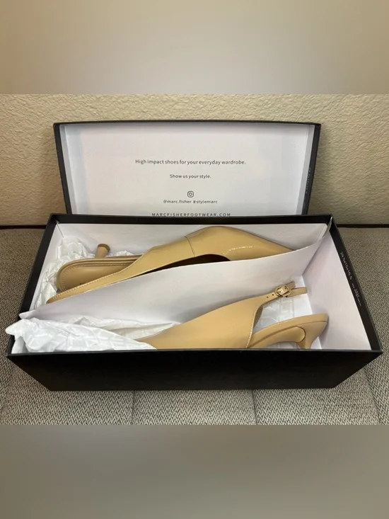 Marc Fisher Neutral Slingback Pointed Kitten Heels, Size 7 - Picture 14 of 16